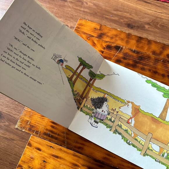 Vintage 1983 Ruthie The Robot Paperback Book - Picture 5 of 9